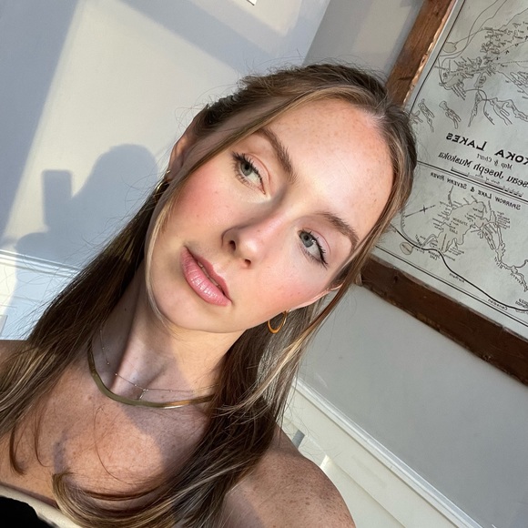 Meet your Posher, Taylor - Picture 1 of 1